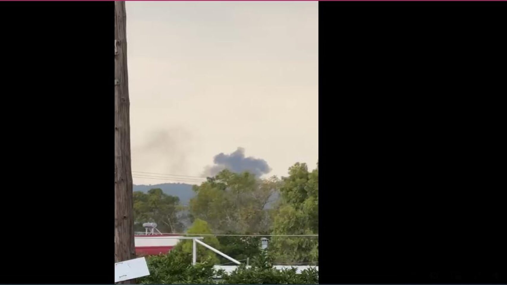 You are currently viewing Αποκλειστικό από morfeasnews η στιγμή της πυρκαγιάς από κεραυνό στο Σολωμό Κορινθίας 23/7/2024