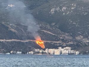 Read more about the article Λουτράκι: Συνελήφθη ύποπτος για την φωτιά στο Λουτράκι