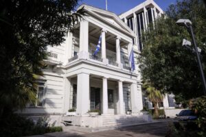 Read more about the article Bεβήλωση του Ελληνορθόδοξου Κοιμητηρίου στην Κωνσταντινούπολη – Καταδικάζει το Υπουργείο Εξωτερικών