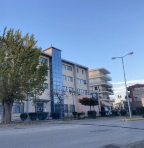 Read more about the article Κορινθία: Μη νόμιμοι αλλοδαποί εργάζονταν ως εργάτες γης – Απαγγελία κατηγοριών στον ιδιοκτήτη κτημάτων και σε αλλοδαπούς επιστάτες