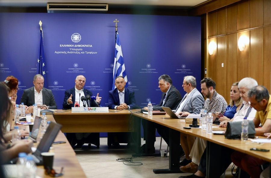 You are currently viewing Κώστας Τσιάρας: Τα νέα μέτρα για την αντιμετώπιση της πανώλης των μικρών μηρυκαστικών – Η κυβέρνηση θα σταθεί στο πλευρό των κτηνοτρόφων που έχουν πληγεί
