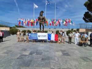 Read more about the article Γάλλοι τραυματίες στρατιωτικοί, τίμησαν τον βασιλιά Λεωνίδα και τους 300 Σπαρτιάτες