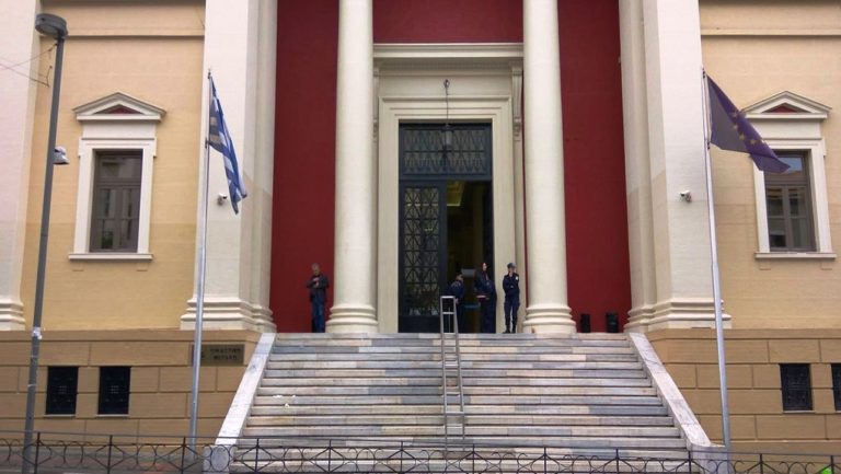 Read more about the article Πάτρα: Στον ανακριτή τα μέλη της εγκληματικής οργάνωσης που διακινούσε ναρκωτικά