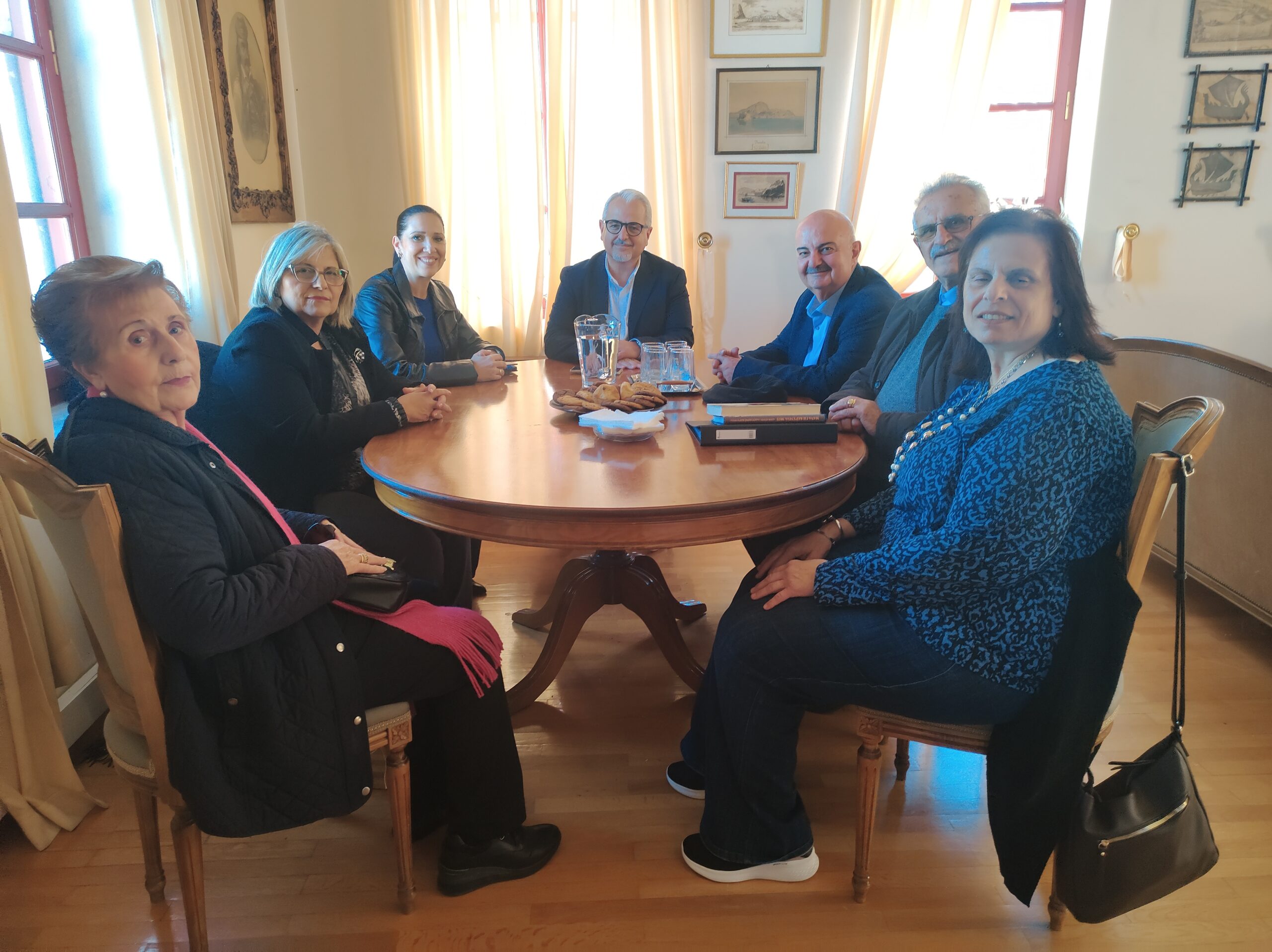 Read more about the article Δήμαρχοι της Κύπρου επισκέφτηκαν το Δημαρχείο Ναυπλίου