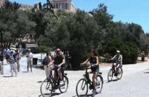 Read more about the article Καιρός: Ηλιοφάνεια με 35άρια, πότε επιστρέφουν οι βροχές 