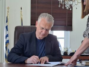 Read more about the article Νέα κοινωνική παρέμβαση 4,1 εκατ. ευρώ από την Περιφέρεια Πελοποννήσου για τη στήριξη παιδιών, οικογενειών και ατόμων με αναπηρία