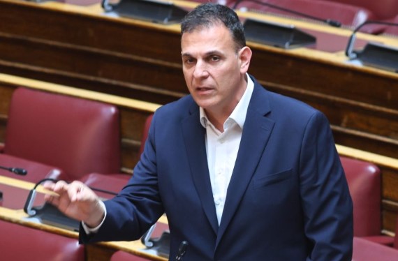 Παραιτήθηκε ο Γιώργος Καραμέρος από τον ΣΥΡΙΖΑ και από τη θέση του βουλευτή