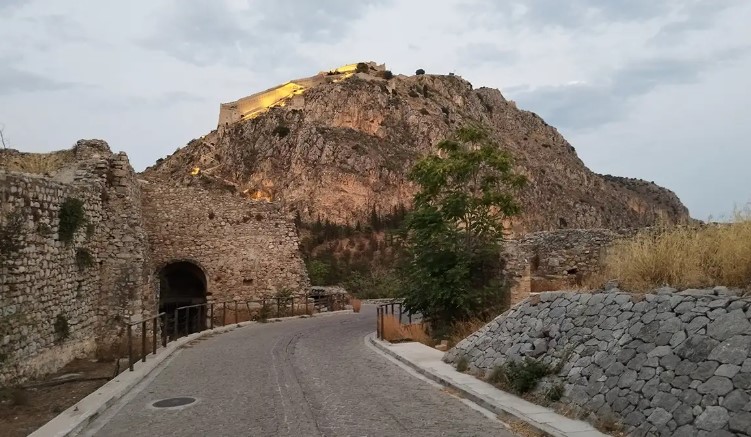 Ναύπλιο: Διακοπή κυκλοφορίας σε τρεις δρόμους για το Φεστιβάλ