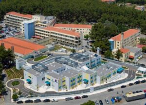 Read more about the article Η Περιφέρεια Πελοποννήσου προχωρά την ενεργειακή αναβάθμιση του Παναρκαδικού Νοσοκομείου – Οριστικός ανάδοχος για έργο 4,79 εκατ. ευρώ  