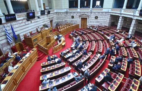 You are currently viewing Βουλή: Διακομματική στήριξη στη ρύθμιση για τις συντάξεις χηρείας – Τα «ναι» για «Προσωπικό Βοηθό ΑμεΑ» και «Πρώιμη Παρέμβαση»