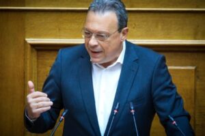 Read more about the article ΣΥΡΙΖΑ: Ανεξαρτητοποιήθηκε ο Σωκράτης Φάμελλος