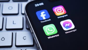 Read more about the article Προβλήματα σε Facebook, Messenger και Instagram, δυσκολίες στη σύνδεση και την αποστολή μηνυμάτων