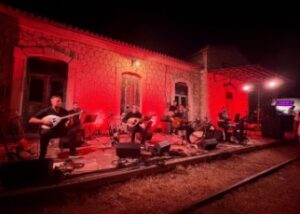 Read more about the article Μαγική μουσική βραδιά στα Φίχτια με αφιέρωμα στον Χρήστο Νικολόπουλο