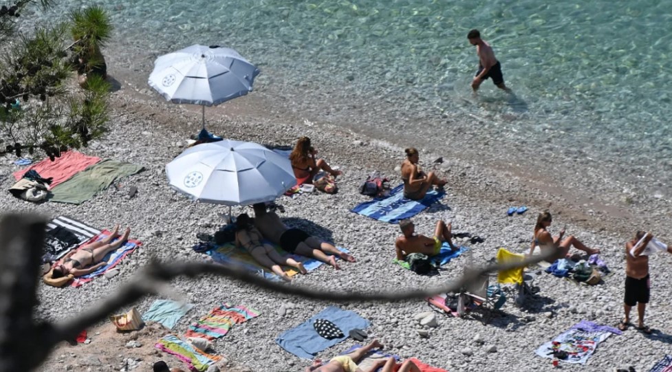 Παρατεταμένη ζέστη μέχρι τις αρχές Σεπτεμβρίου, πού θα φτάσει η θερμοκρασία τους 40 βαθμούς