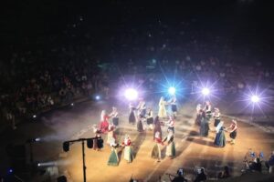 Read more about the article Αρχαίο Θέατρο Άργους: Μια ξεχωριστή μουσικοχορευτική παράσταση αφιερωμένη στην ελιά και τον πολιτισμό της