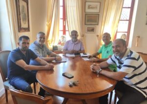 Read more about the article Συνάντηση του Δημάρχου Ναυπλιέων με τη νέα Διοικούσα Επιτροπή της Ε.Ε.Τ.Ε.Μ. Αργολίδας