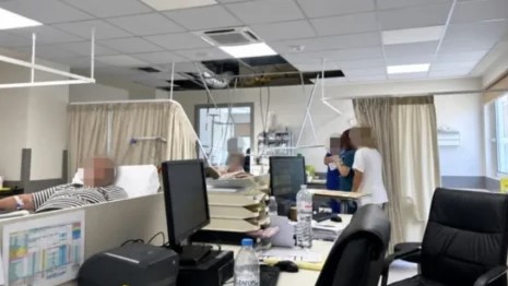 Read more about the article Ιατρικός Σύλλογος Κορινθίας: Ζητά πλήρη διερεύνηση για την πτώση της ψευδοροφής στο νέο ΤΕΠ