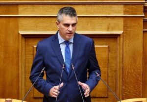 Read more about the article Χρίστος Δήμας: «Στο Εθνικό Πρόγραμμα Ανάπτυξης η αναβάθμιση του Αεροδρομίου Πάρου»