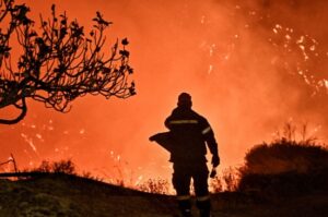 Read more about the article Σε ύψιστο συναγερμό η χώρα για εκδήλωση πυρκαγιών: Ποιες περιοχές βρίσκονται στο «κόκκινο», έκτακτα μέτρα σε ισχύ