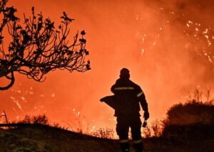 Read more about the article «Κόκκινος συναγερμός» για πυρκαγιές τον Δεκαπενταύγουστο – Οι περιοχές σε Red Code