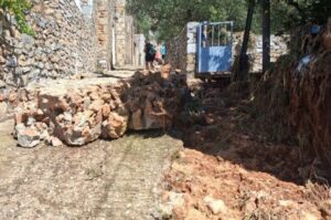 Read more about the article Μάνη: Μεγάλες οι καταστροφές από το σφοδρό μπουρίνι – Πάνω από 2.000 κεραυνοί σε λίγες ώρες