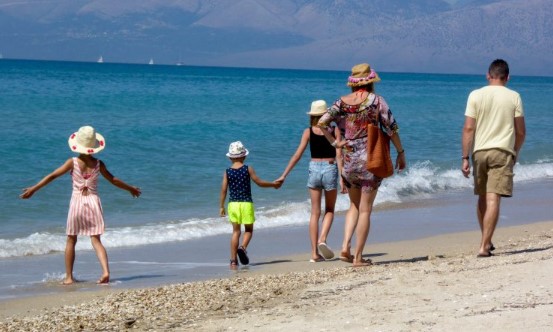 Τουρισμός για Όλους 2026-2027: Εκπνέει αύριο (21/08) η προθεσμία για την υποβολή αιτήσεων