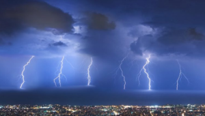 Read more about the article Έκτακτο δελτίο επιδείνωσης του καιρού εξέδωσε η ΕΜΥ: Πορτοκαλί προειδοποίηση – Ποιες περιοχές θα πλήξουν οι ισχυρές βροχές και καταιγίδες