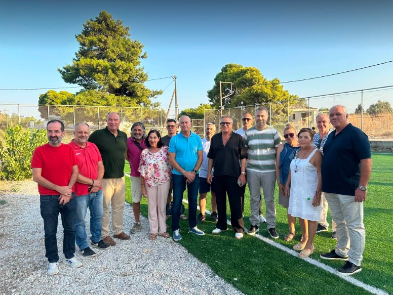 Read more about the article ΕΓΚΑΙΝΙΑΣΤΗΚΕ ΤΟ ΝΕΟ ΓΗΠΕΔΟ 5Χ5 ΣΤΟ ΚΑΛΑΜΑΚΙ – ΗΔΗ ΤΟ ΑΠΟΛΑΜΒΑΝΟΥΝ ΤΑ ΠΑΙΔΙΑ (ΒΙΝΤΕΟ&ΦΩΤΟΓΡΑΦΙΕΣ)