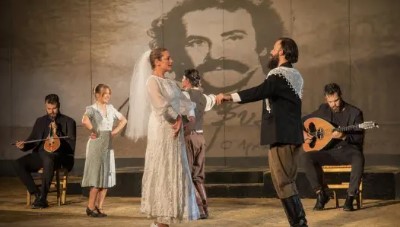 You are currently viewing «Νίκος Ξυλούρης, ο Αρχάγγελος της Κρήτης»: Μια εμβληματική βραδιά στο Αρχαίο Θέατρο Άργους