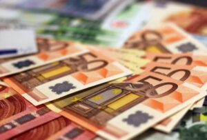 Read more about the article Ξεκινά σήμερα η υποβολή αιτήσεων για χορήγηση δανείων σε πολιτικούς υπαλλήλους – Οι δικαιούχοι