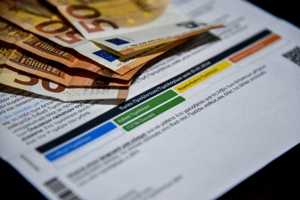 Ρεύμα: Πώς θα μειωθούν οι λογαριασμοί έως 30% – Οι αλλαγές και τα οφέλη για νοικοκυριά και επιχειρήσεις