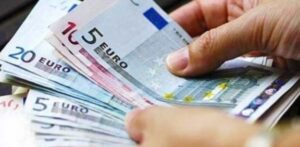 Read more about the article Επιστροφή ενοικίου: Ποιοι δικαιούνται έως 800 ευρώ και ποιοι έως 1.600 ευρώ – Πότε πληρώνονται