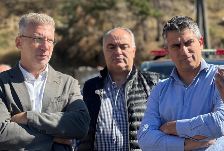 Read more about the article Αυτοψία των Υπουργών Δήμα και Σκέρτσου στα αντιδιαβρωτικά και αντιπλημμυρικά έργα στην Καστανιά (Φωτογραφίες)