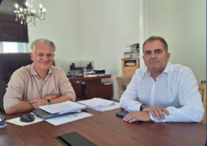 Read more about the article Συνάντηση εργασίας του Περιφερειάρχη Δημήτρη Πτωχού με τον Δήμαρχο Καλαμάτας Θανάση Βασιλόπουλο- Στο επίκεντρο τα έργα και οι νέες αναπτυξιακές πρωτοβουλίες