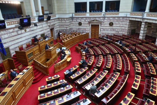 You are currently viewing Βουλή: Στην Ολομέλεια το νομοσχέδιο για τα λιμάνια και η τροπολογία για το πετρέλαιο θέρμανσης
