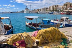 Read more about the article Καλαμάτα: Δύτες και εθελοντές καθαρίζουν τον βυθό του λιμανιού την Κυριακή