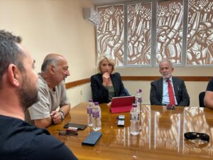 Read more about the article Συνάντηση της Προέδρου της Κ.Ο του ΣΥΡΙΖΑ-ΠΣ, Ρένας Δούρου και μελών της Ν.Ε Κορινθίας με συνδικαλιστές του Εργατικού Κέντρου Κορίνθου