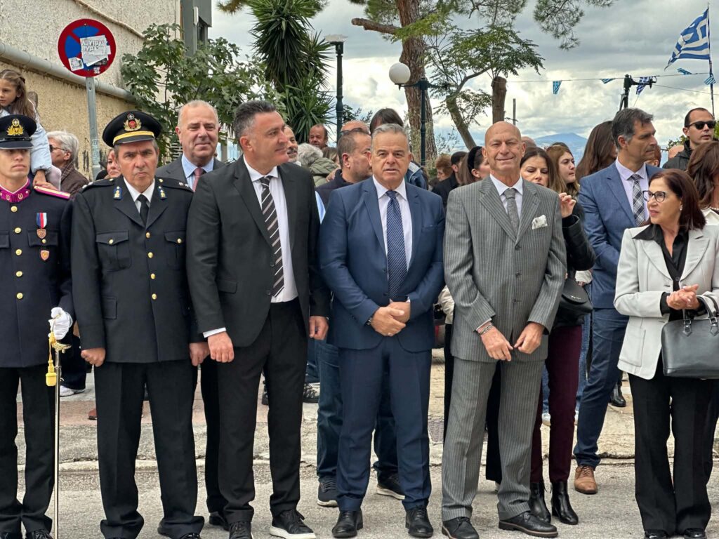 Λουτράκι:Με λαμπρότητα η μαθητική παρέλαση της 28ης Οκτωβρίου (Φωτογραφίες)